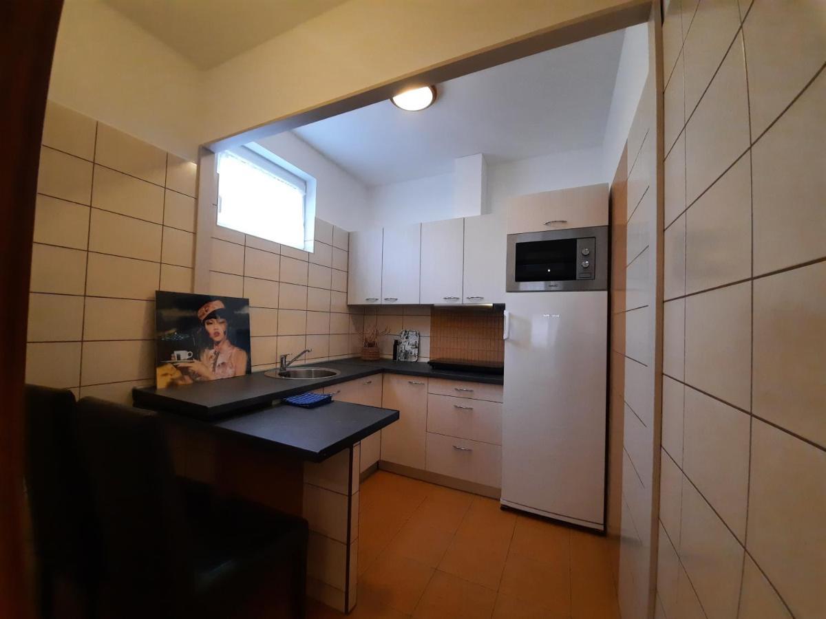 Fenyo Apartman Nagykáta Exterior photo