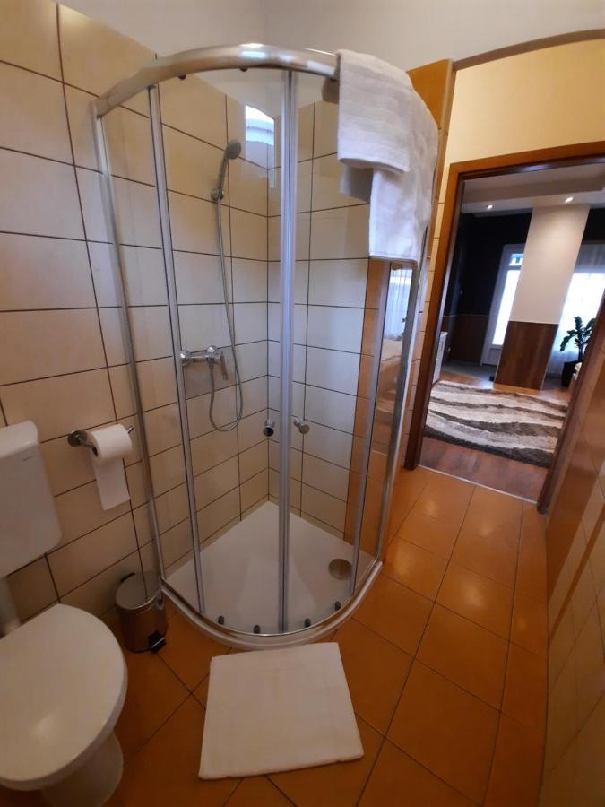 Fenyo Apartman Nagykáta Exterior photo